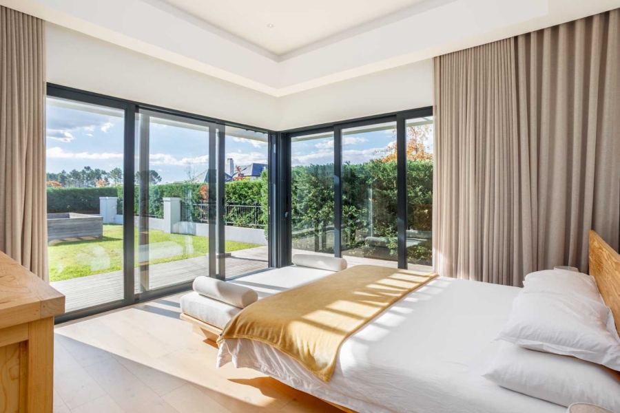 To Let 5 Bedroom Property for Rent in Val De Vie Estate Western Cape